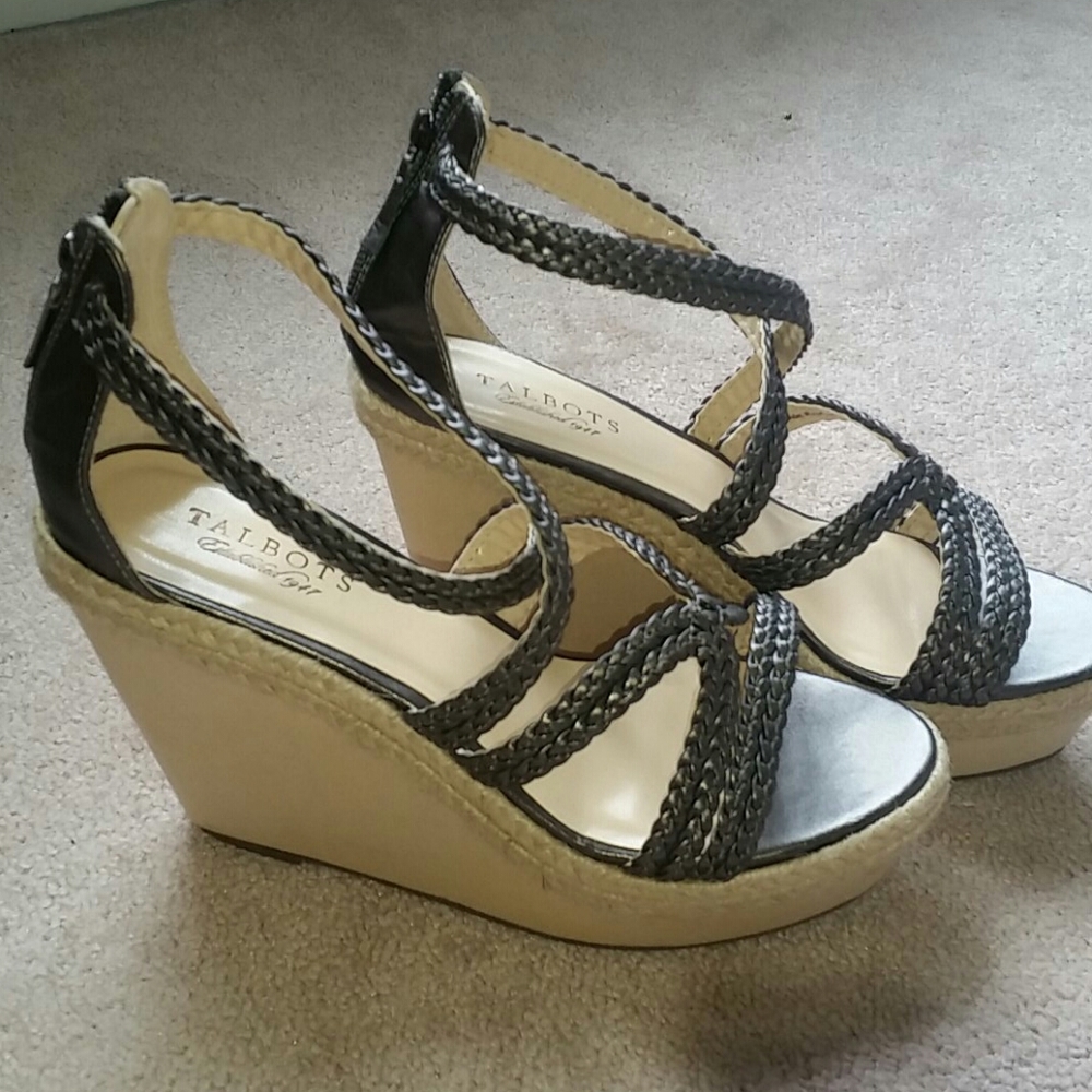 Talbots wedges - Picture 2 of 5
